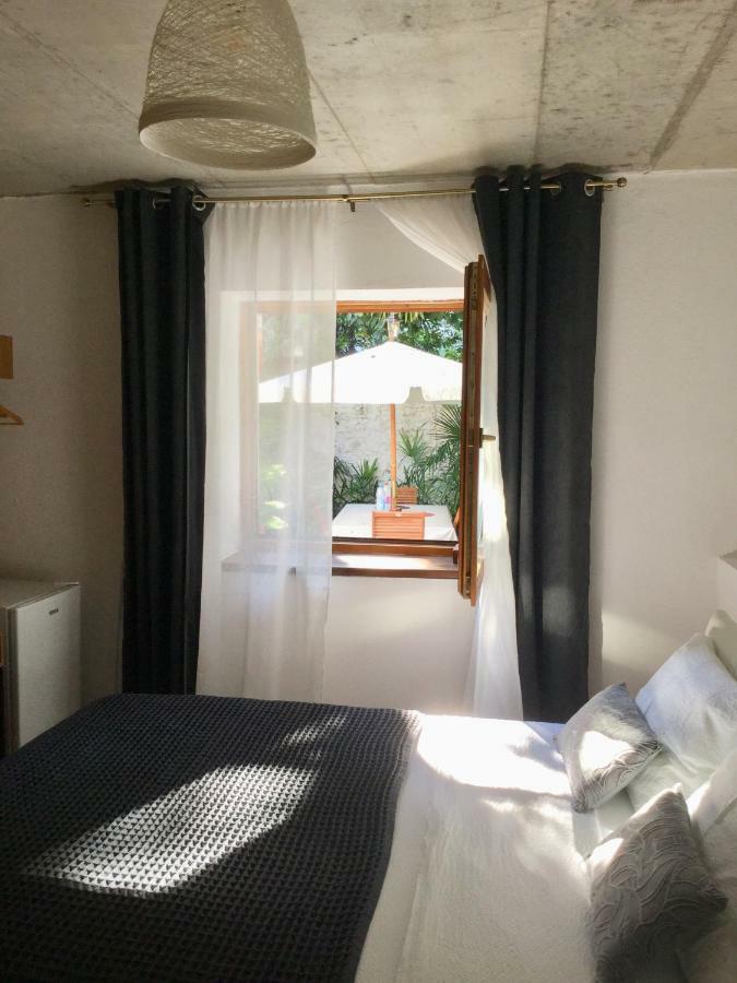 Palmera موستار المظهر الخارجي الصورة