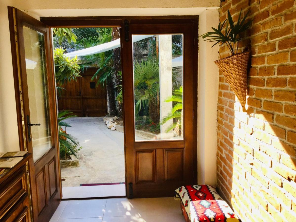 Palmera موستار المظهر الخارجي الصورة